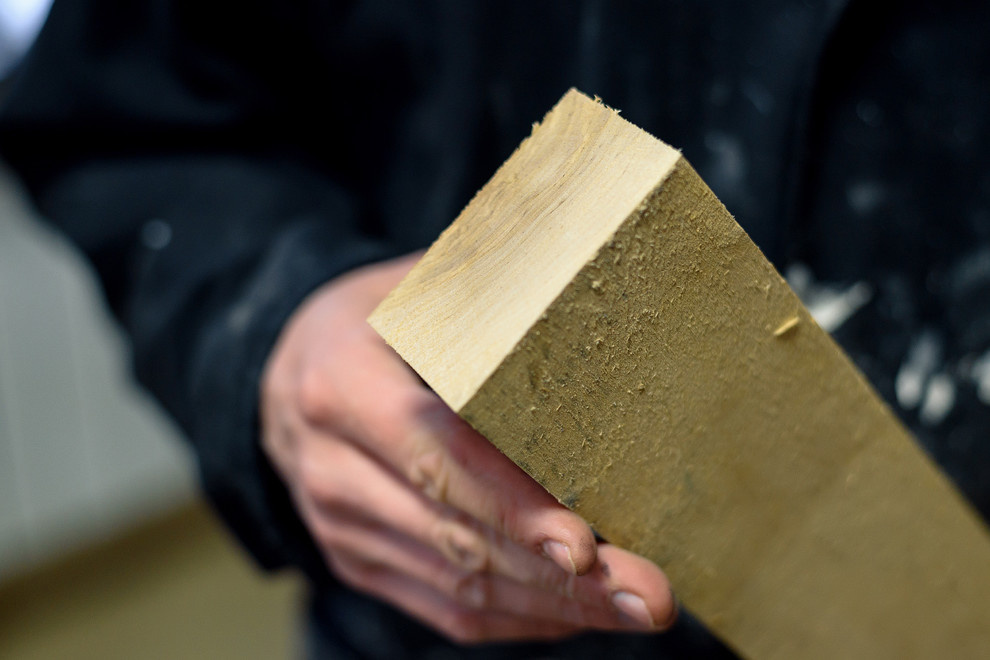 Фотографии из мастерской мебельного реставратора