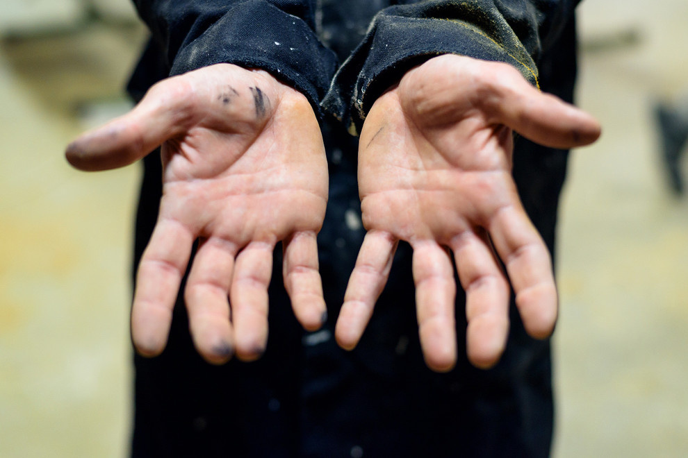 Фотографии из мастерской мебельного реставратора