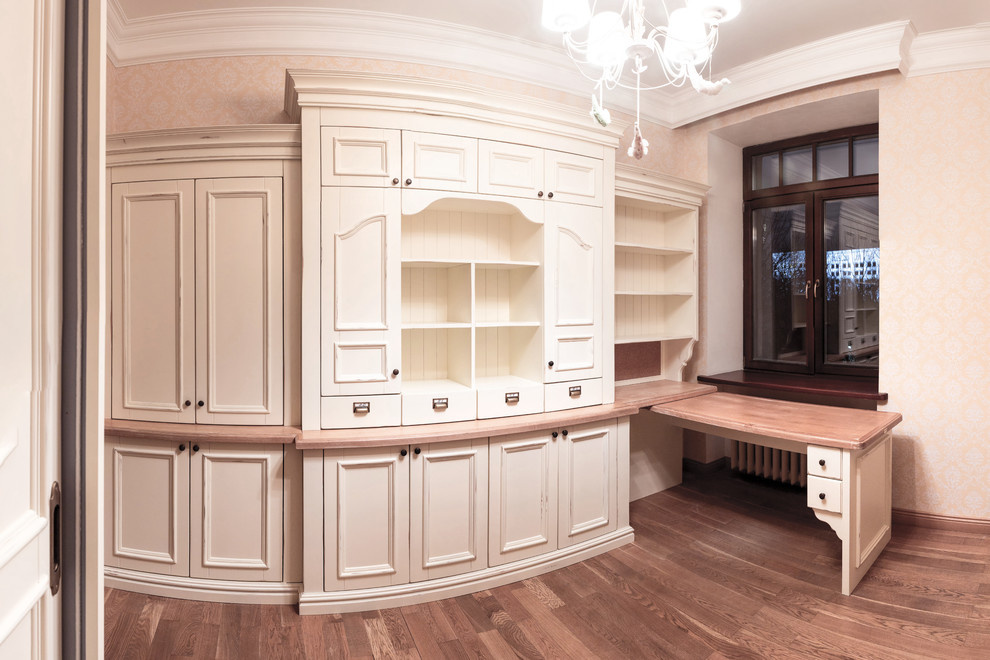 Classic Bookcase №22