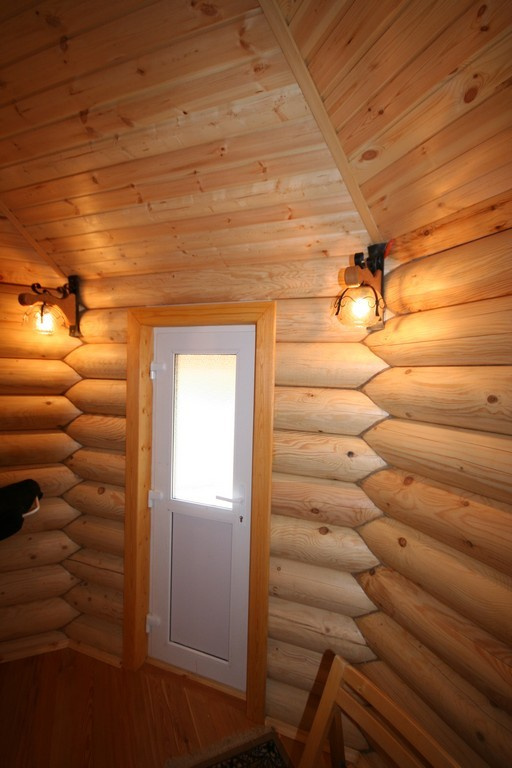 Баня из оцилиндрованного бревна "Песня"