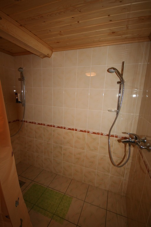 Баня из оцилиндрованного бревна "Песня"