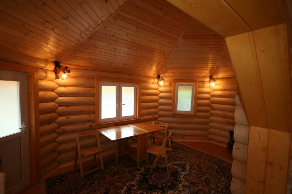 Баня из оцилиндрованного бревна "Песня"