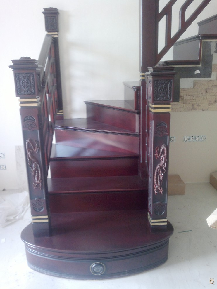 Деревянная лестница