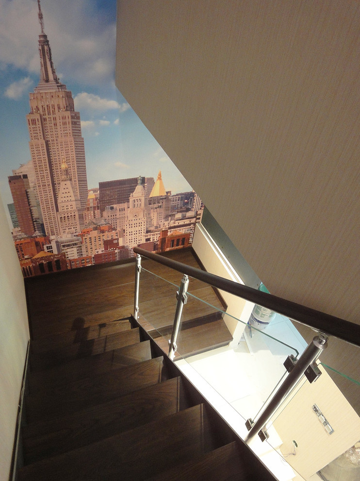 Металлическая лестница на тетивах в Павловске