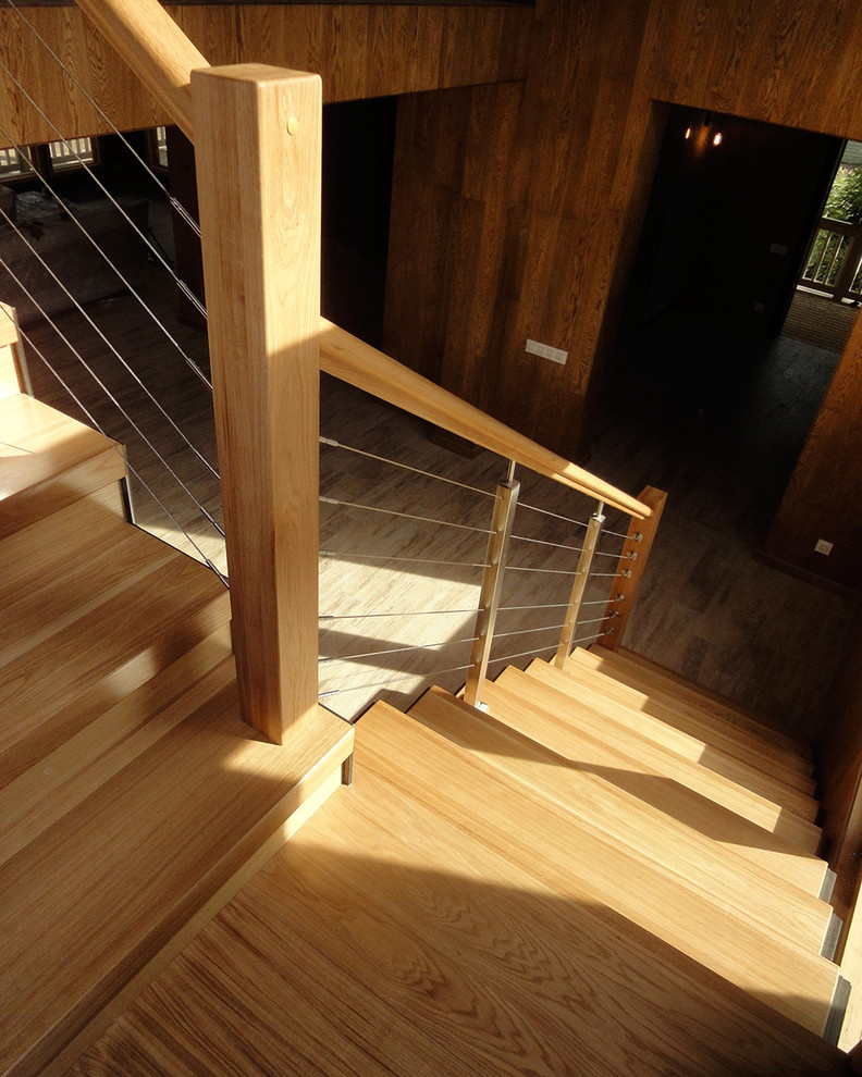 Лестница на второй этаж в Комарово