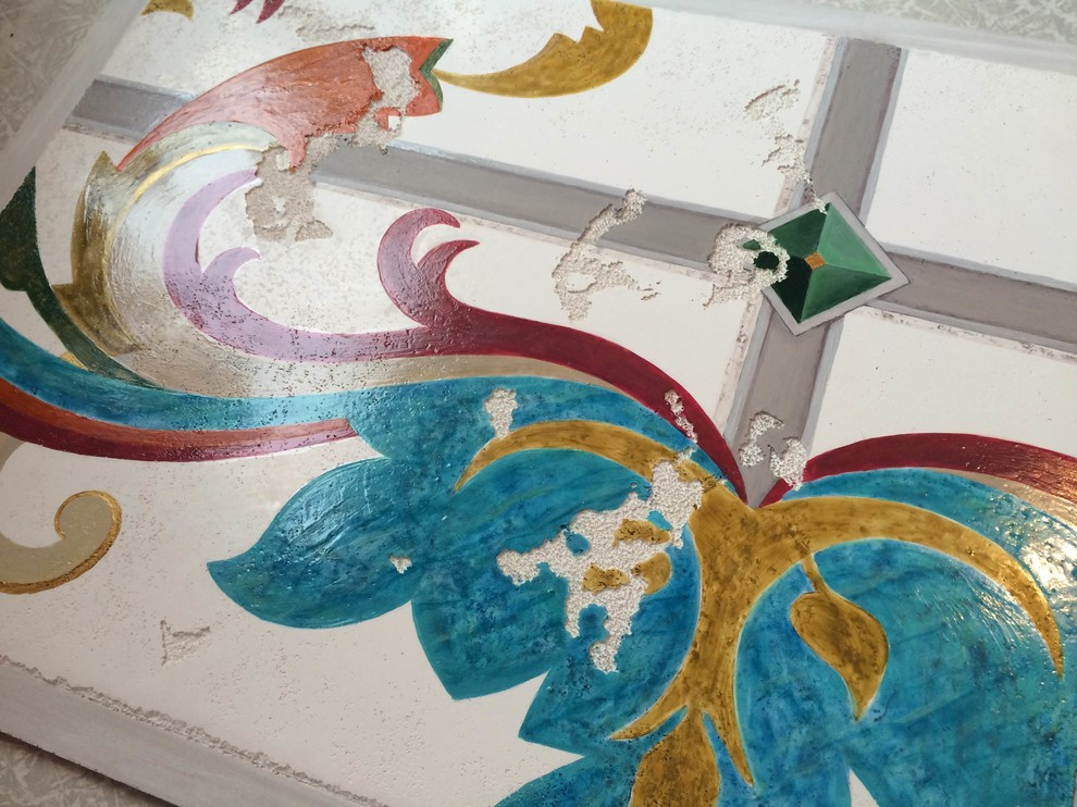 Деталь, образец росписи с утратами.