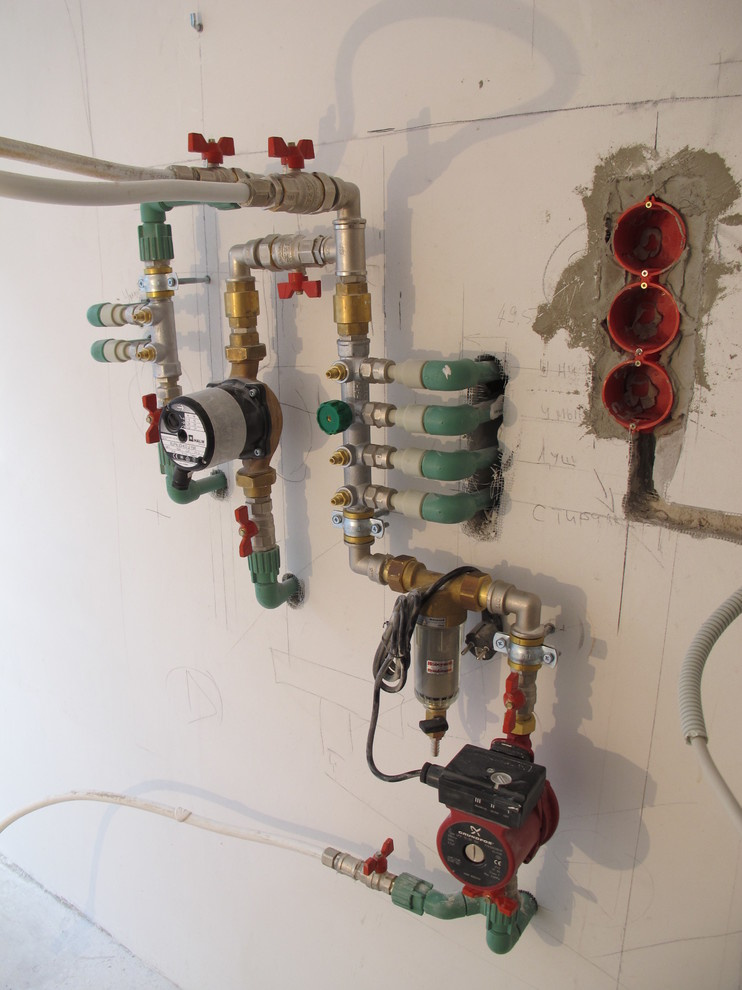 Коллектор водоснабжения санузла