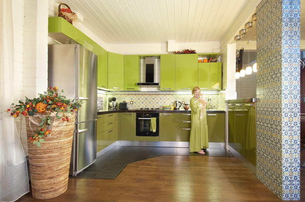 Дом из дерева в современном стиле