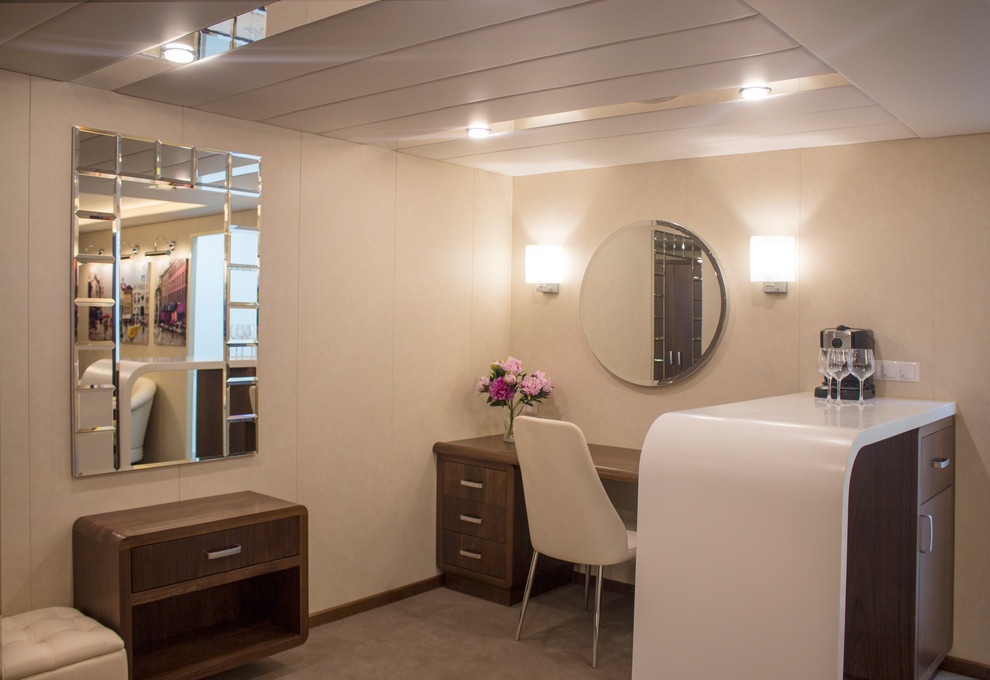 Каюта на пассажирский лайнер. Cabin on a cruise ship