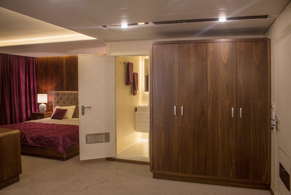 Каюта на пассажирский лайнер. Cabin on a cruise ship