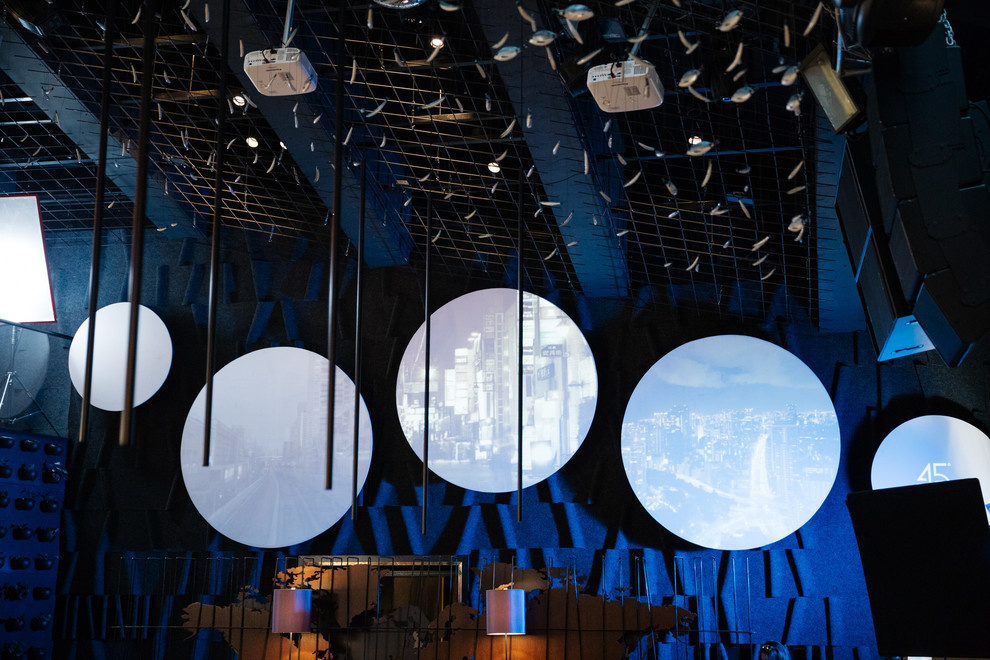 Интерьер ресторана 45 parallel. Москва