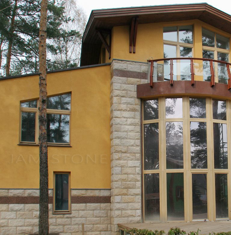 Обложка проекта: Загородный дом - облицовка колотым гранитом