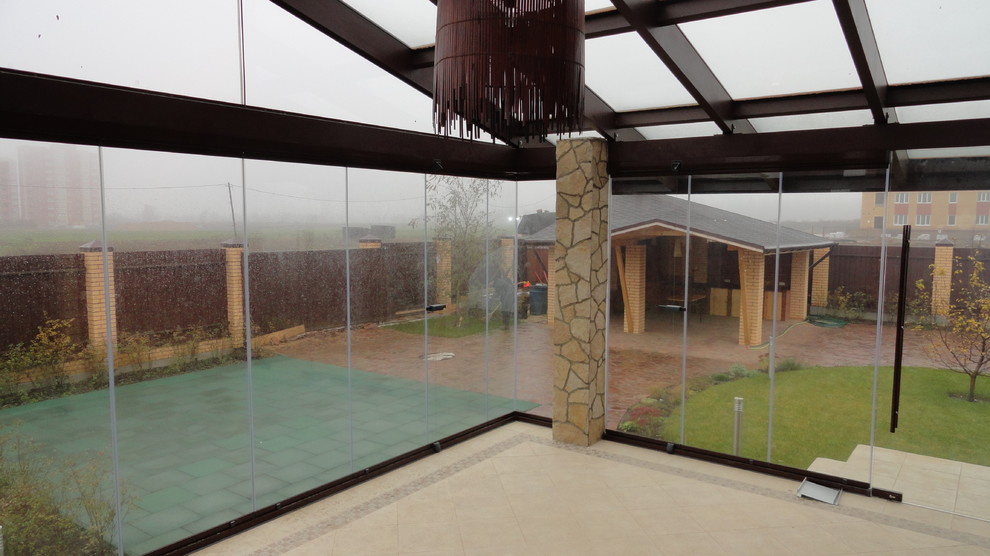 Стеклянный навес. Черноголовка