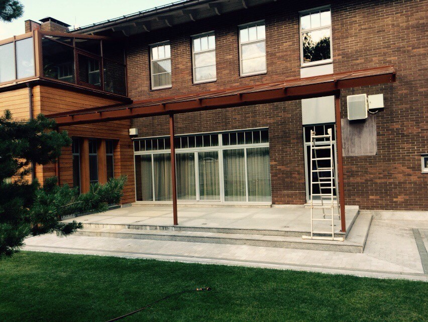 Обложка проекта: Стеклянный навес. Горки