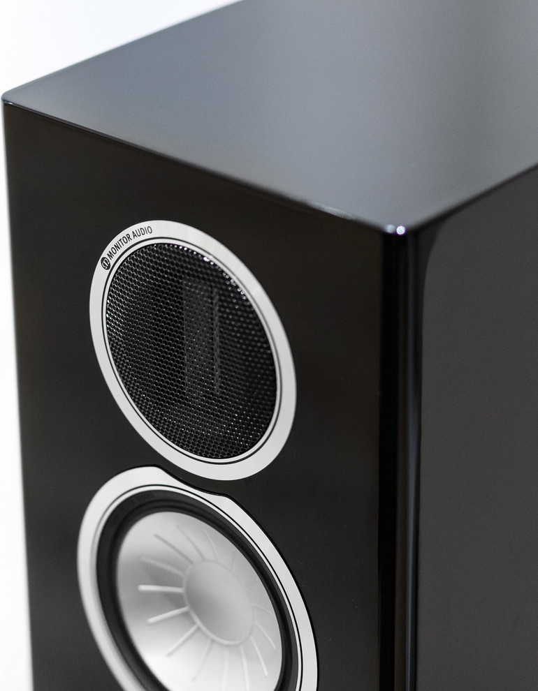 Умный Дом и Домашний кинотеатр  в квартире