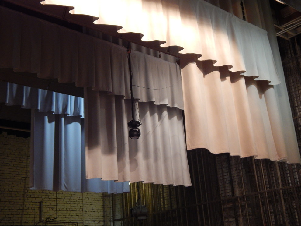 Одежда сцены для ДК им. Горького