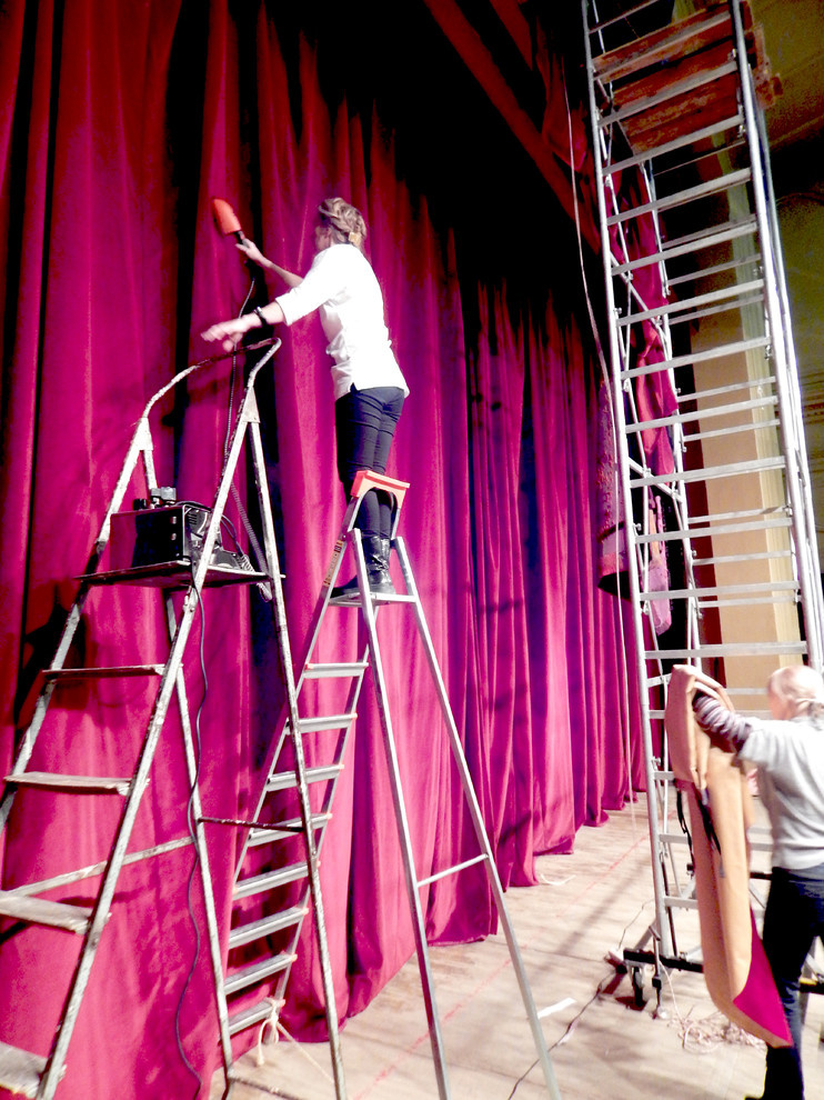 Одежда сцены для ДК им. Горького