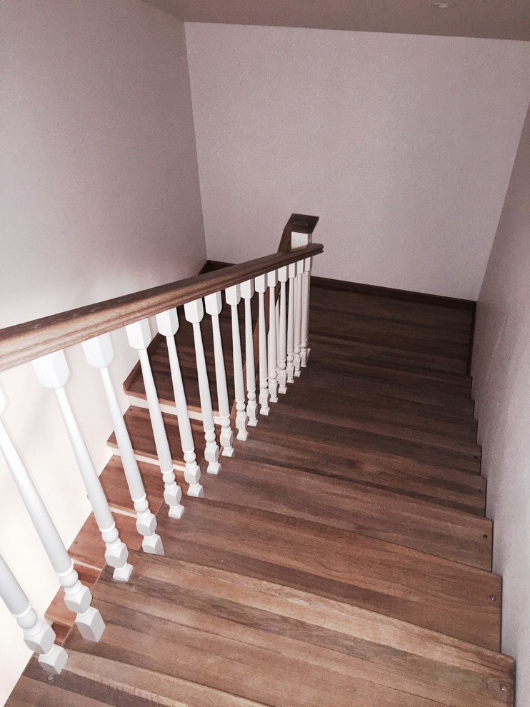 Самонесущие перила из стекла Маршаг