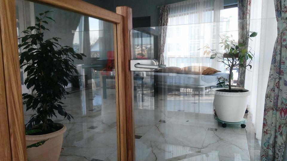 Стеклянные ограждения в деревянной раме Маршаг