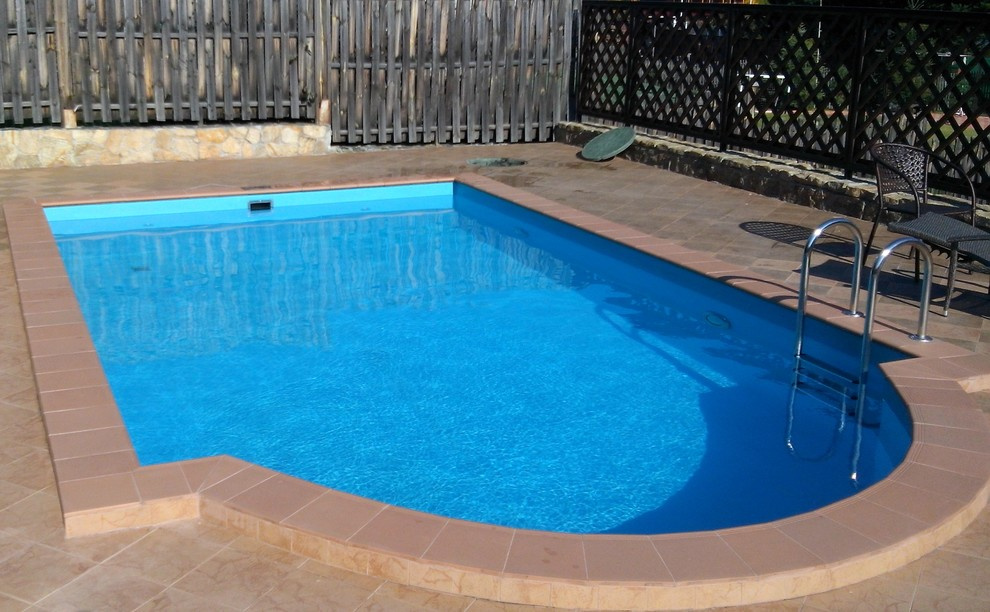 Бассейны уличный и внутридомовой в частном домовладении