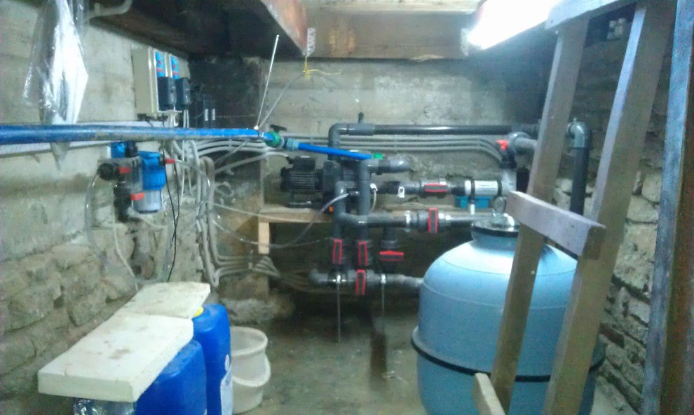 Бассейны уличный и внутридомовой в частном домовладении