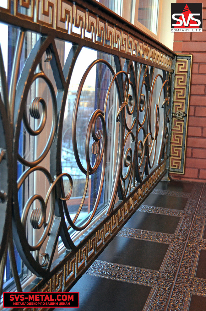 балкон VERSACE