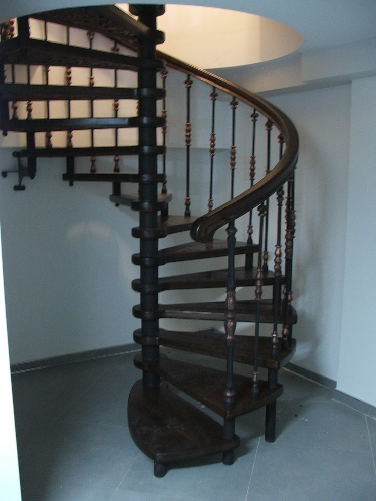 лестница винтовая - ясень + чугонолитьё