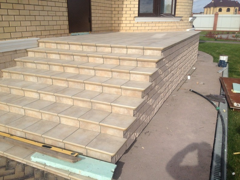 Наши объекты. Клинкерные ступени и плитка Stroher