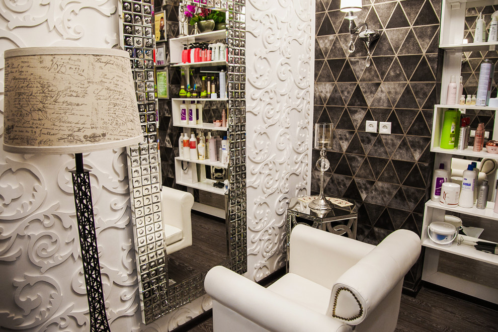 "The Beauty Bar" by Camistas.