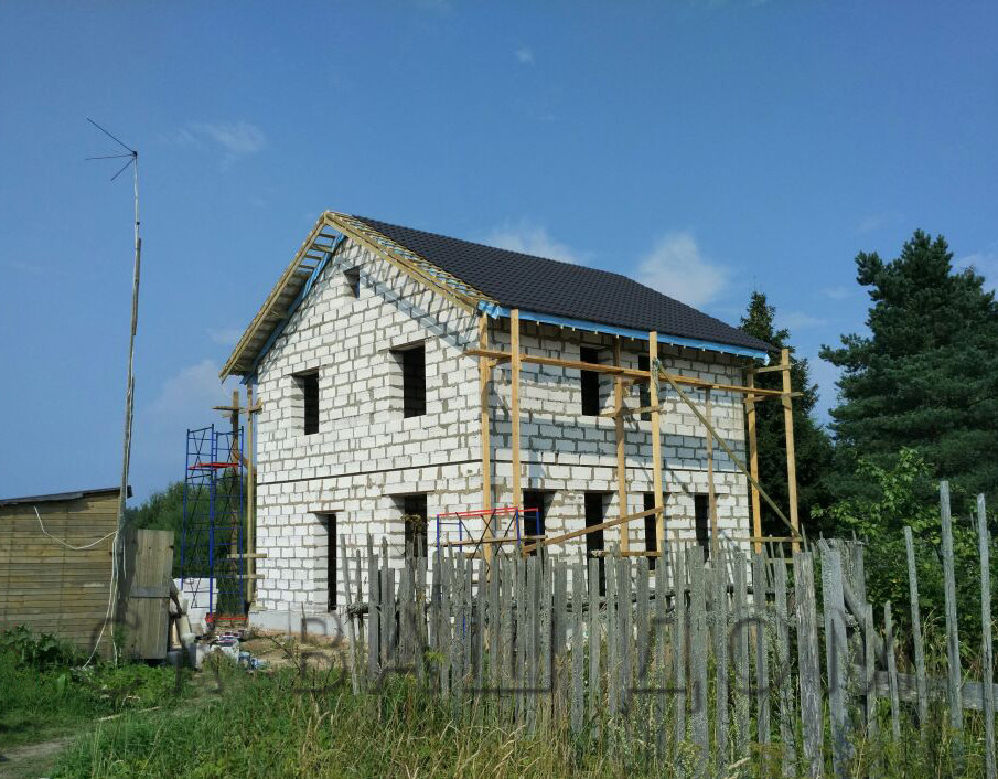 Двухэтажный дом из газобетона Тобино