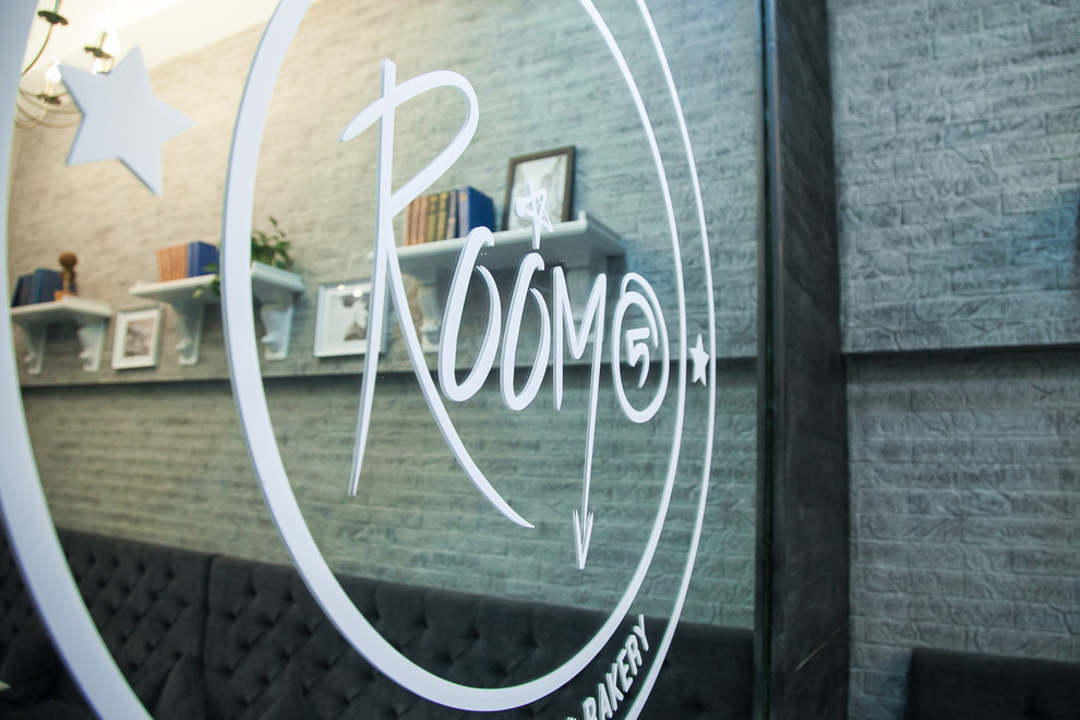 "Room5cafe"