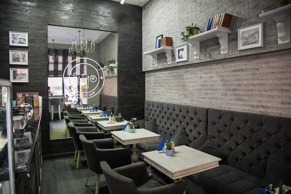"Room5cafe"