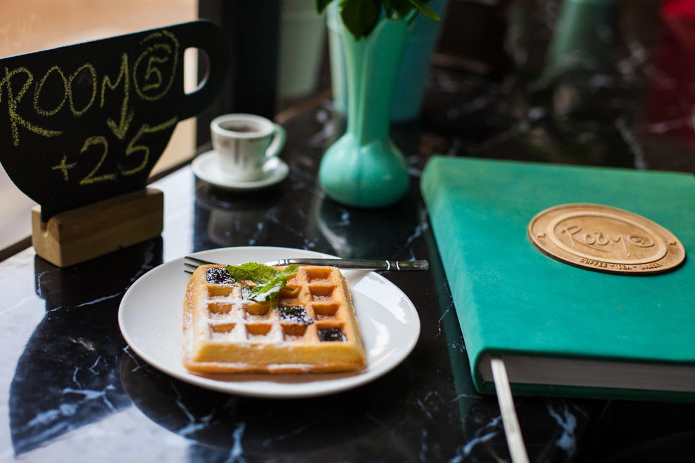 "Room5cafe"