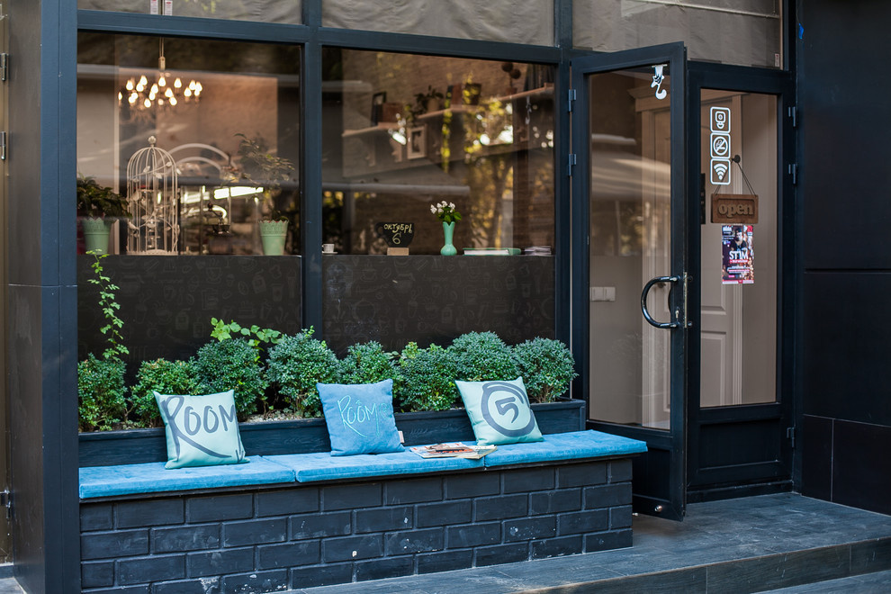 "Room5cafe"