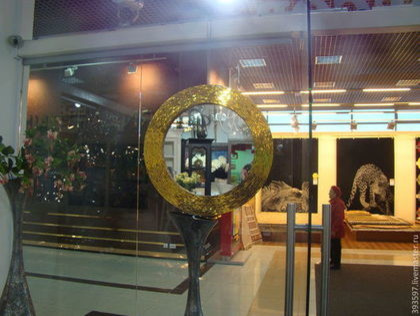 Обложка проекта: Зеркало в мозаичной раме, золотое