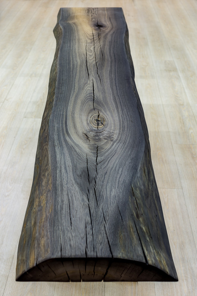 Столешница для барной стойки из цельно спила мореного дуба