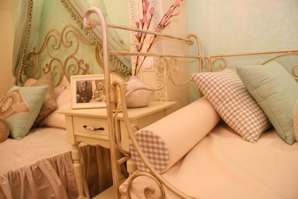 Сказочный домик для троих