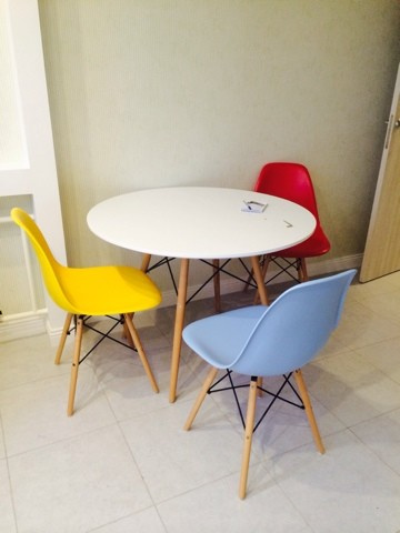 Яркий санузел в однокомнатной квартире