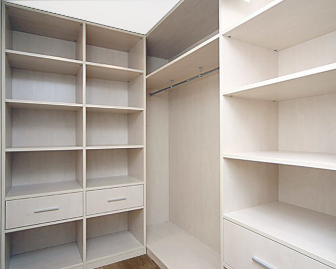 Гардеробные, прихожие