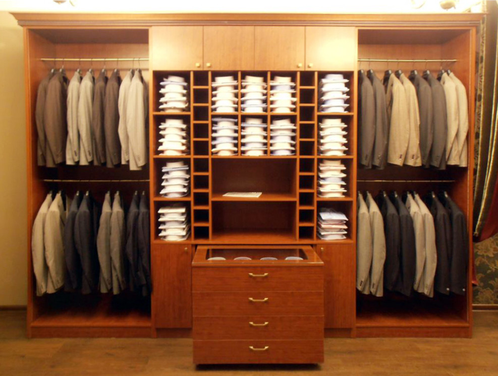 Гардеробные, прихожие