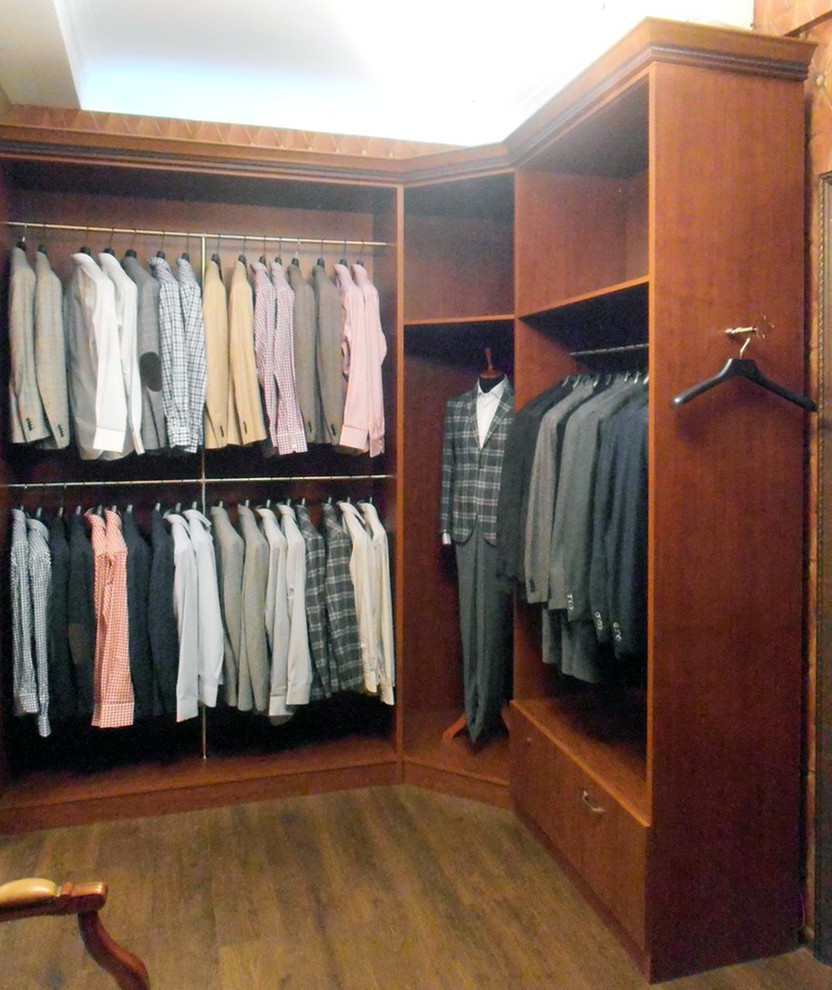 Гардеробные, прихожие