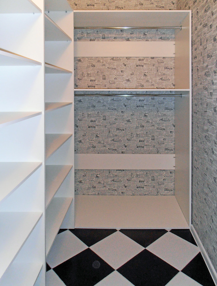 Гардеробные, прихожие