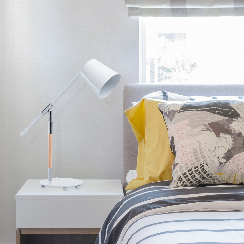 Спальня в серых тонах с желтыми акцентами