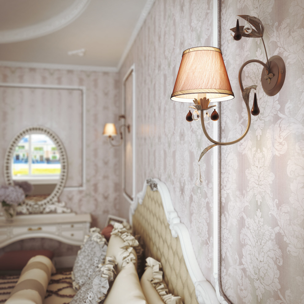 Освещение для спальни в кремовых оттенках.