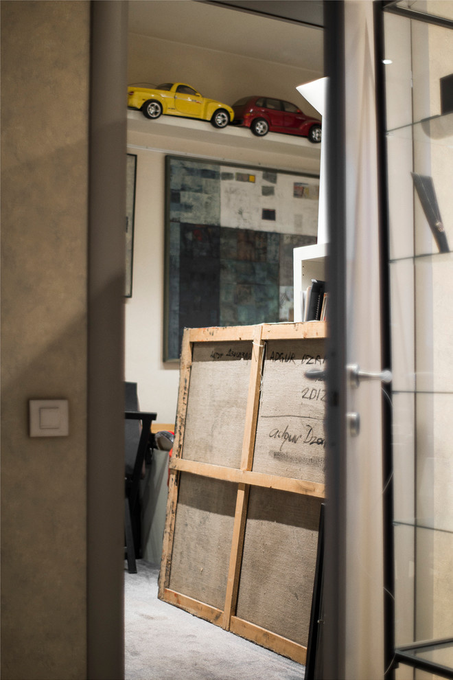 Портрет: Галерея современного и доступного искусства «Шазина»