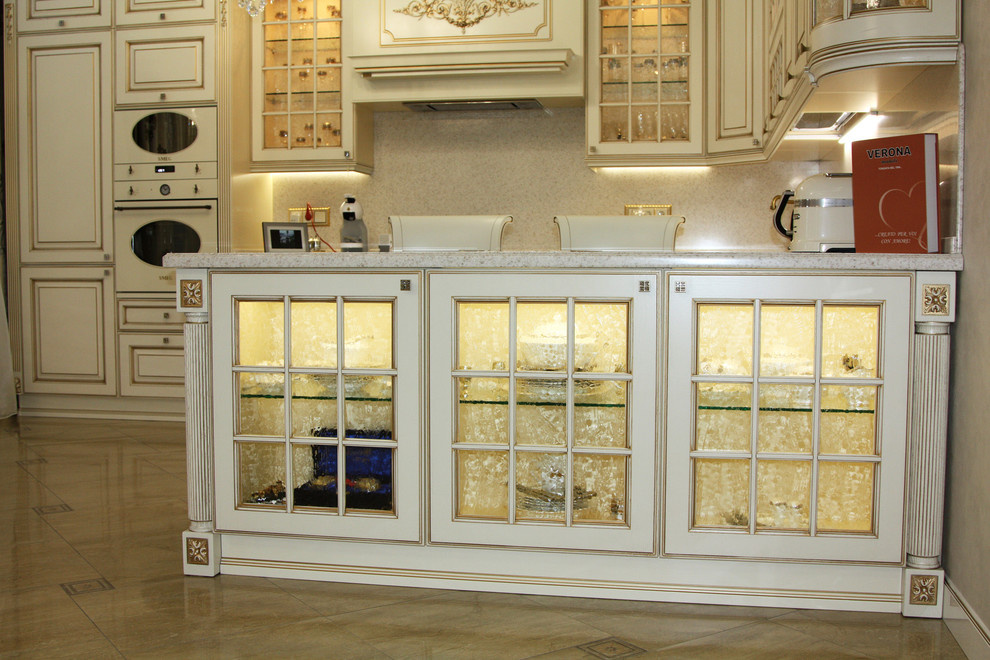 Влюбились с первого взгляда.