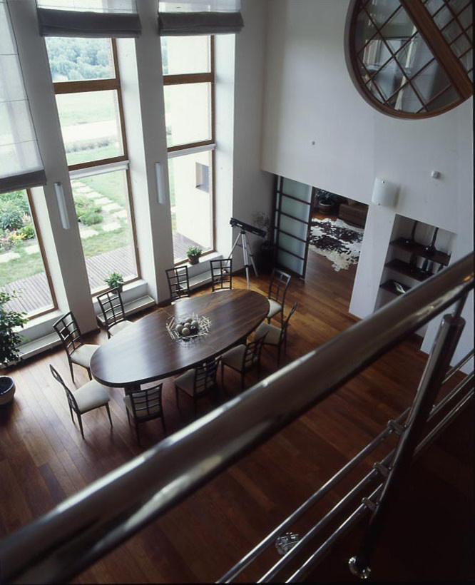 Загородный дом в ЧЕРНОЛУЧЬЕ