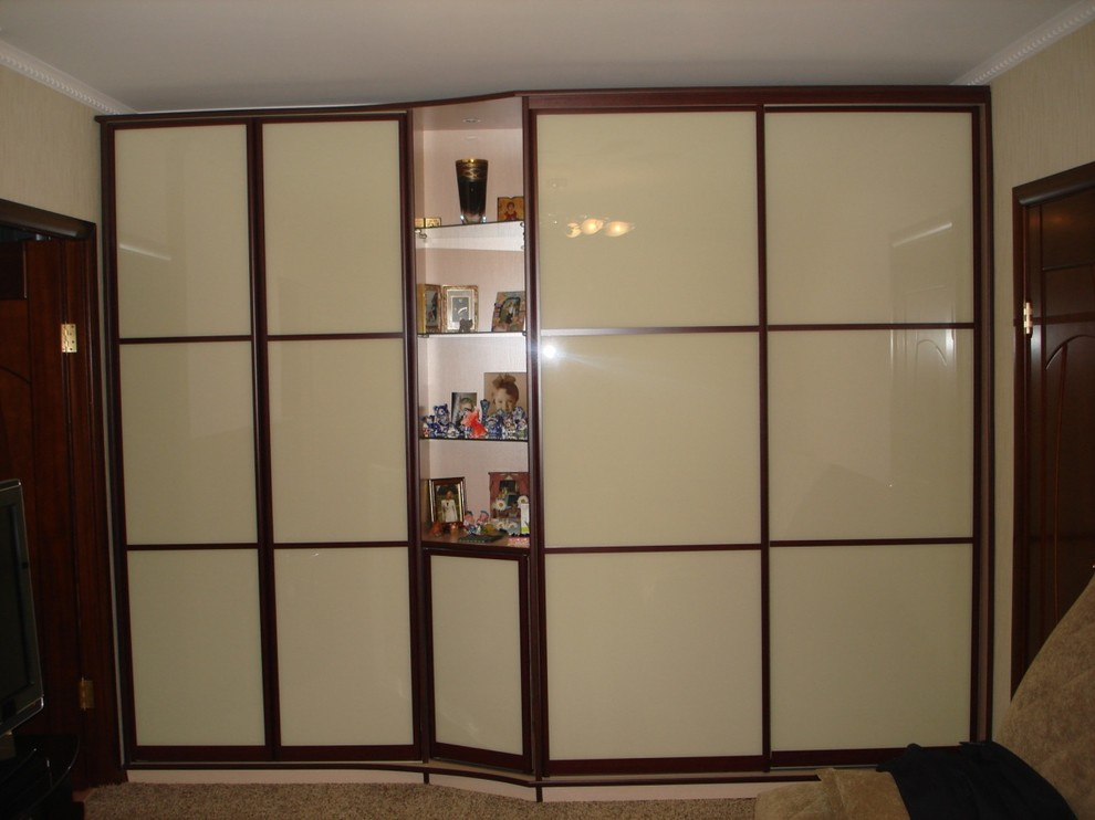 Обложка проекта: шкаф купе с переходом глубины