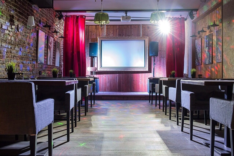 Кафе бар "Бревис"