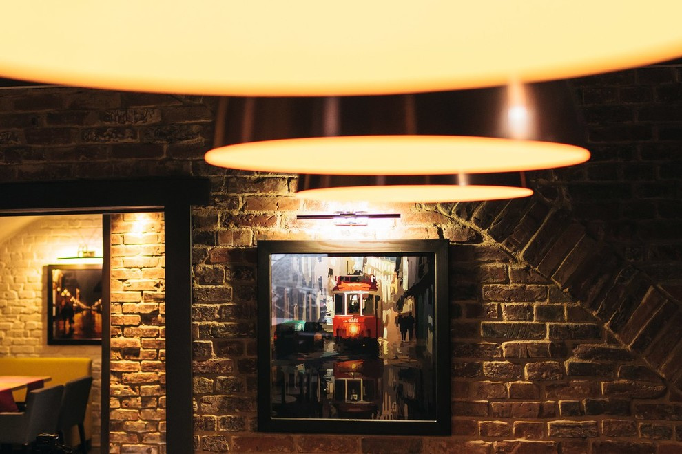 Кафе бар "Бревис"